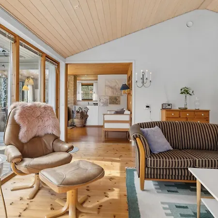Cozy Near And Town Life *